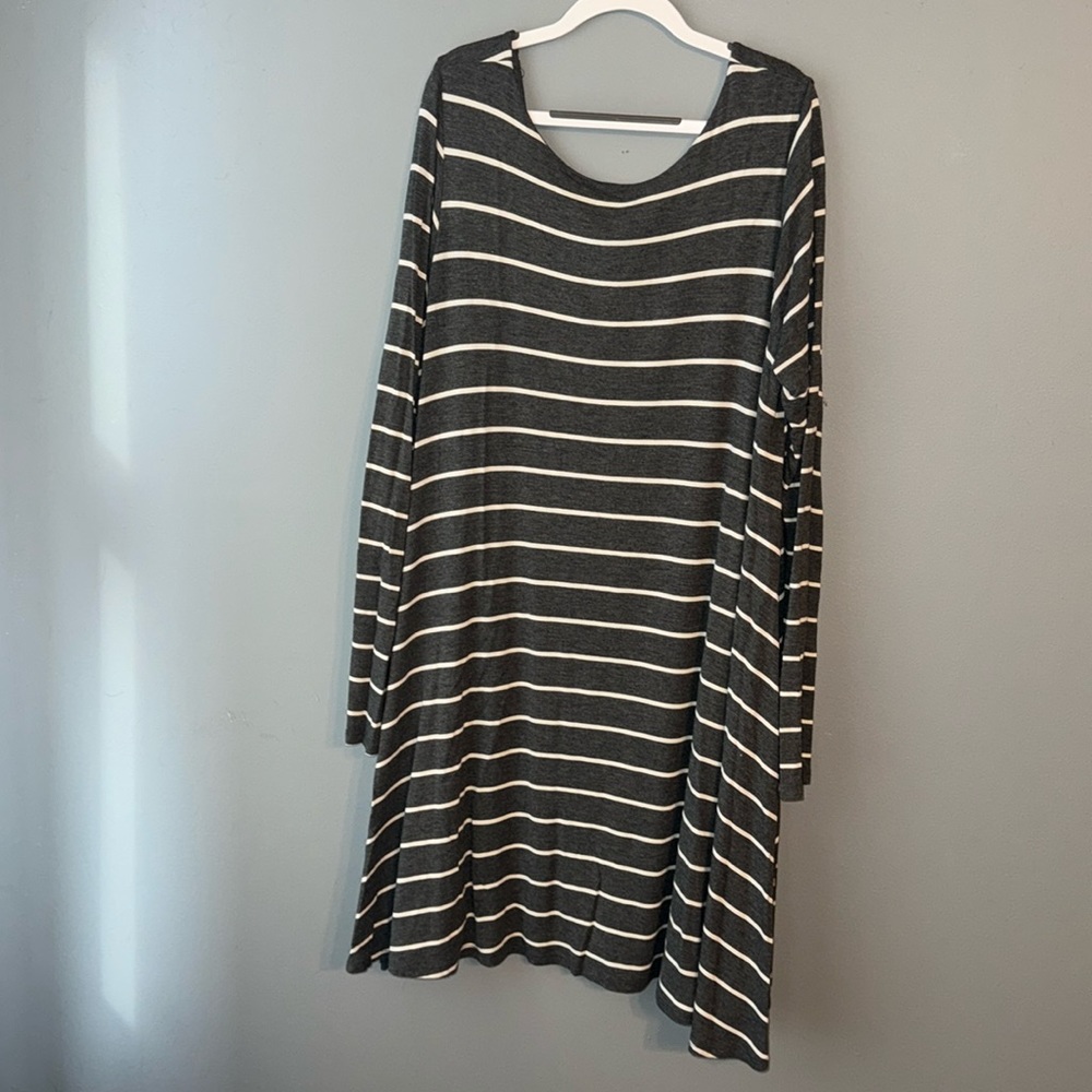Altar’d state grey and white stripped long sleeved dress